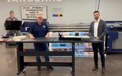 Visita de un cliente: Sistemas de impresión digital Vanguard