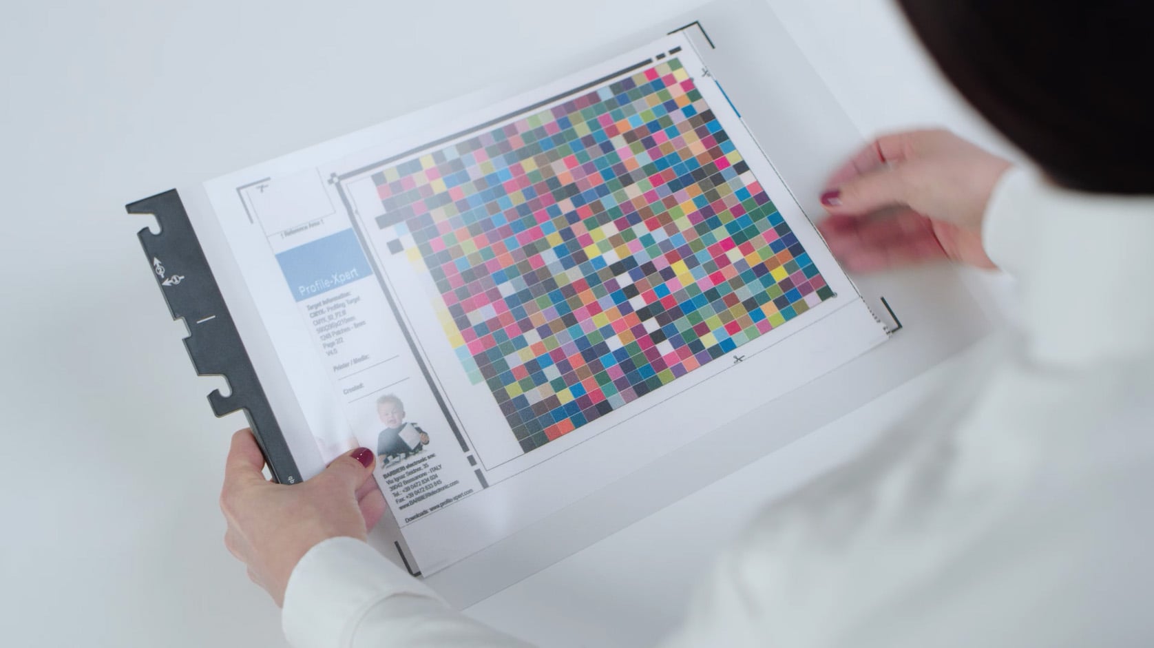 C5H50 sample holder used to measure textiles and other special transparent materials in transmission