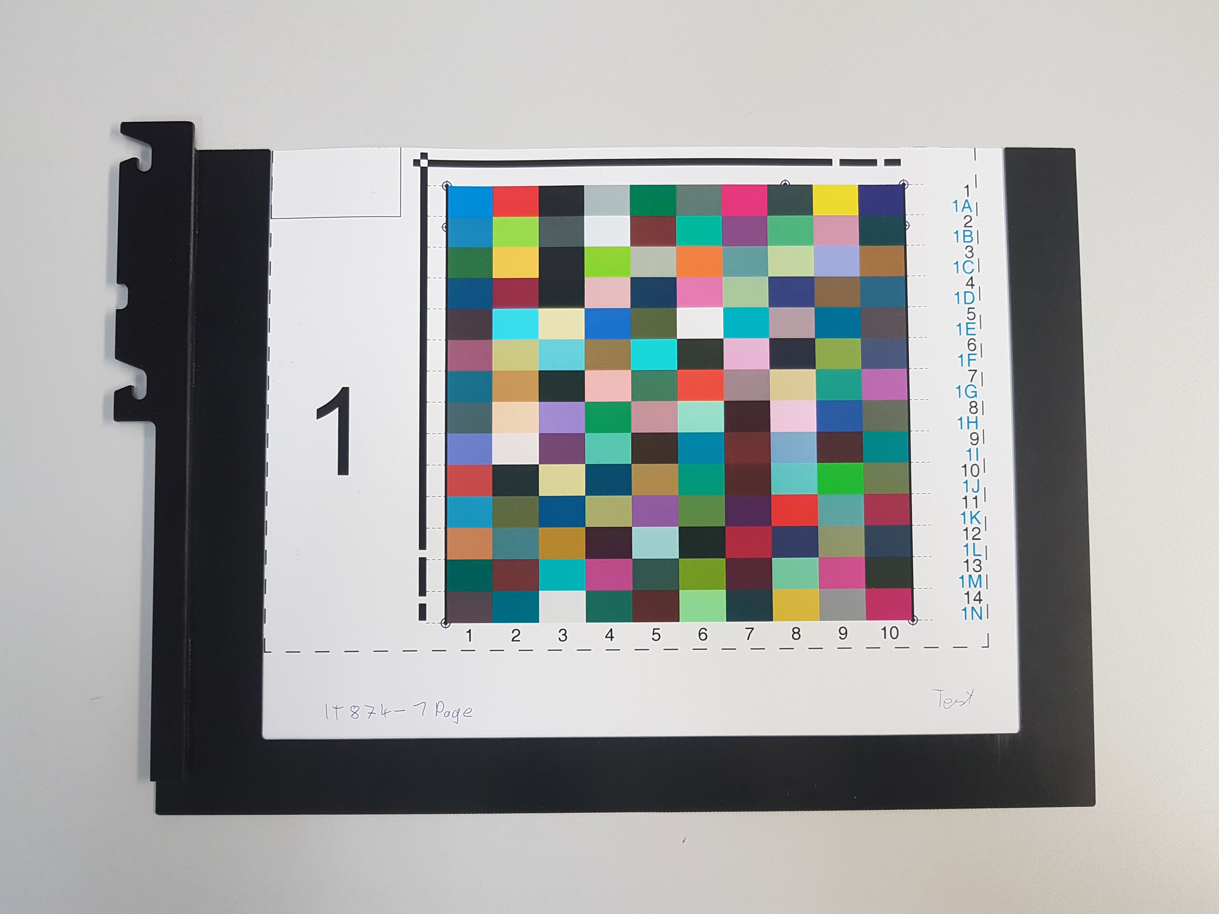 Optional C5H30 frame transmission sample holder for M1 measurements