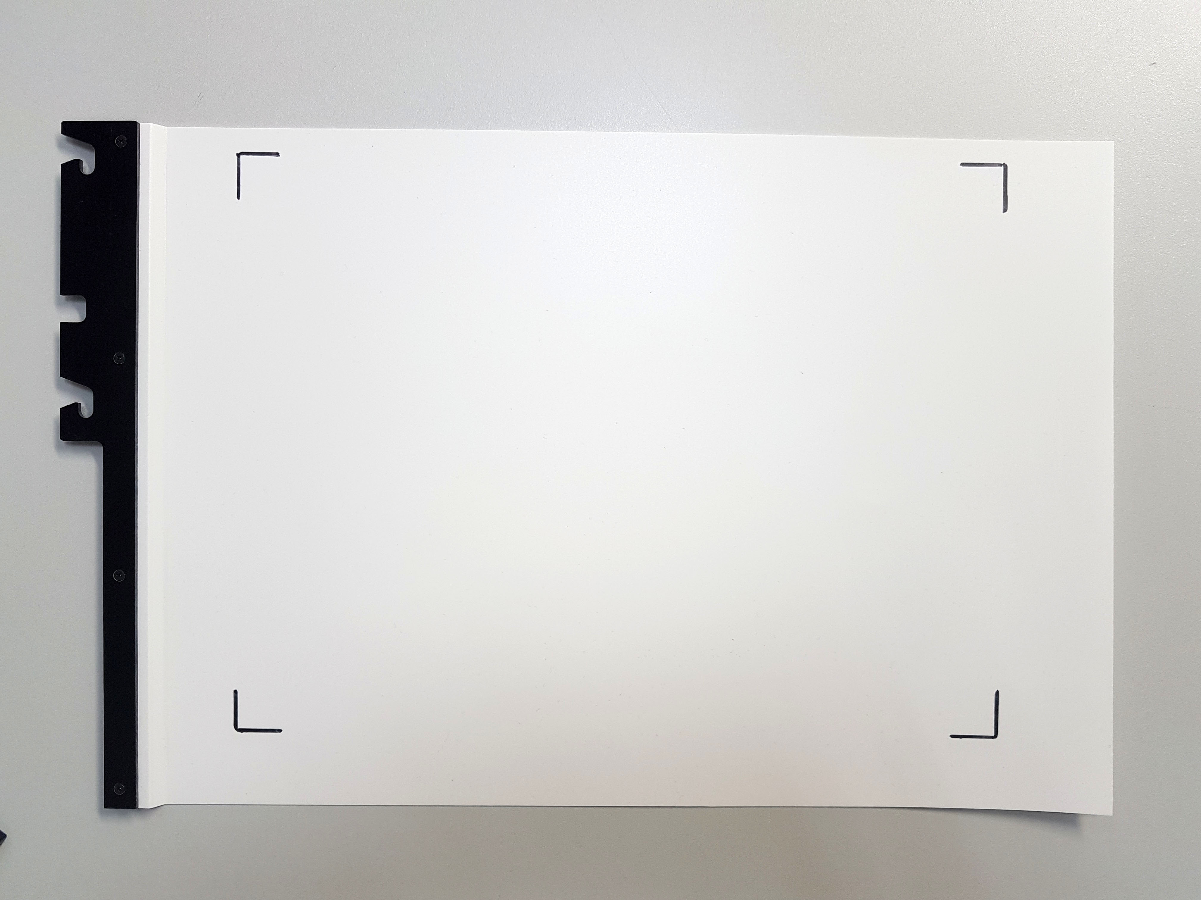 C5H40 white backing reflection sample holder supplied with the instrument